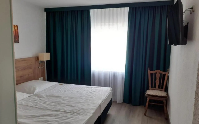 Land Gut Hotel Zum Alten Forsthaus