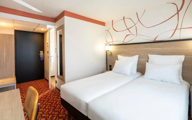 Sure Hotel by Best Western Caen Mémorial