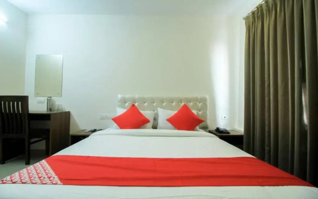 Varcity Bay By OYO Rooms