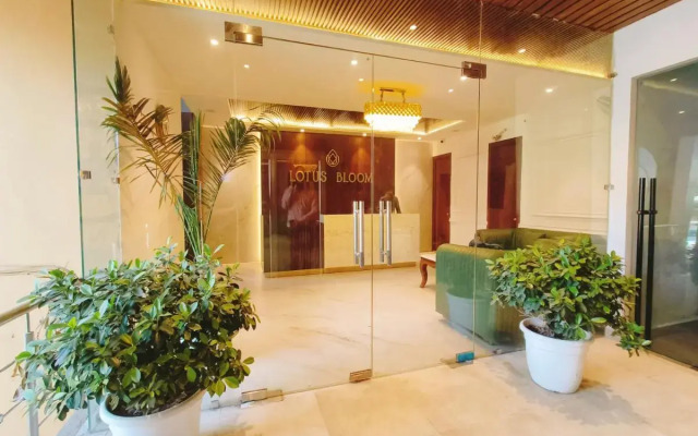 Hotel Lotus Bloom