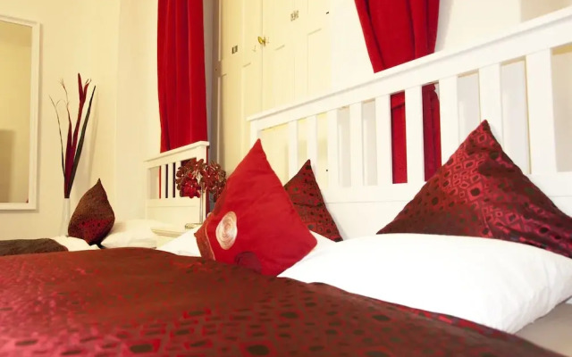 Cherry Charm Apartment