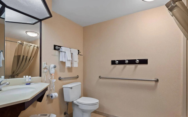 Baymont by Wyndham Monroe Ohio