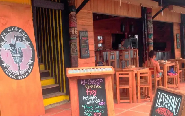 Al Carajo Hostel