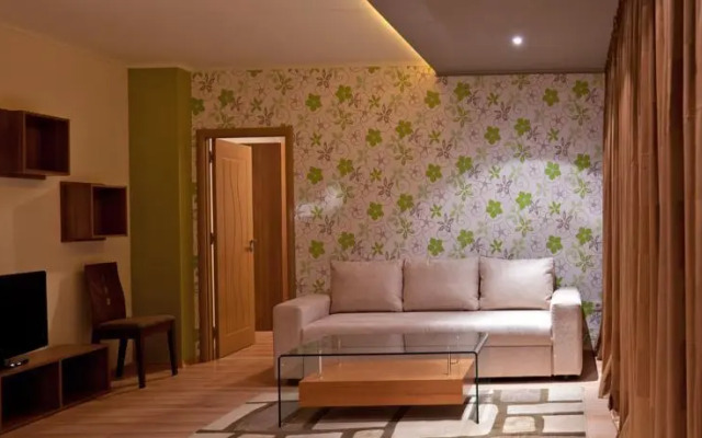 Pacific 3 Apartments