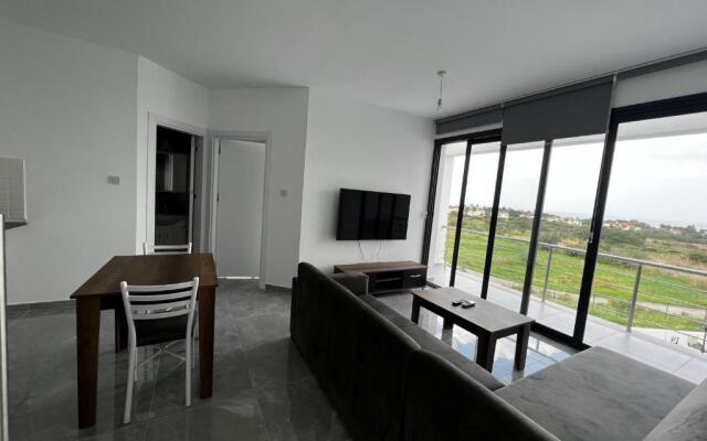 Flat With Sea View Close to Beach in Edremit