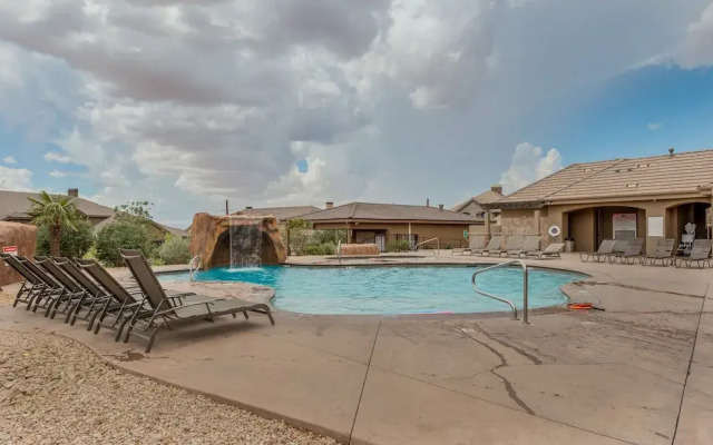 Zion's Point 3 Bedroom Apts by RedAwning