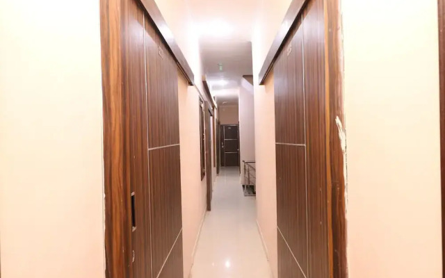 OYO 35497 Hotel Kapoor Residency