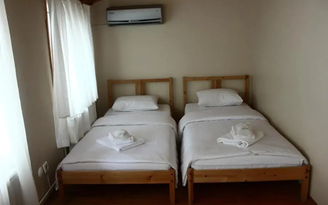 Büyükada Apart Hotel - Karadağ Apart