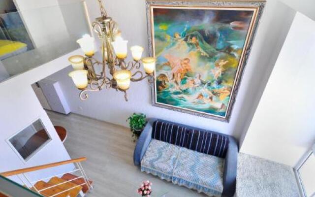 Senia Studios