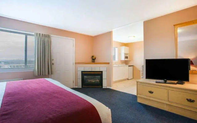 Ramada Limited 100 Mile House