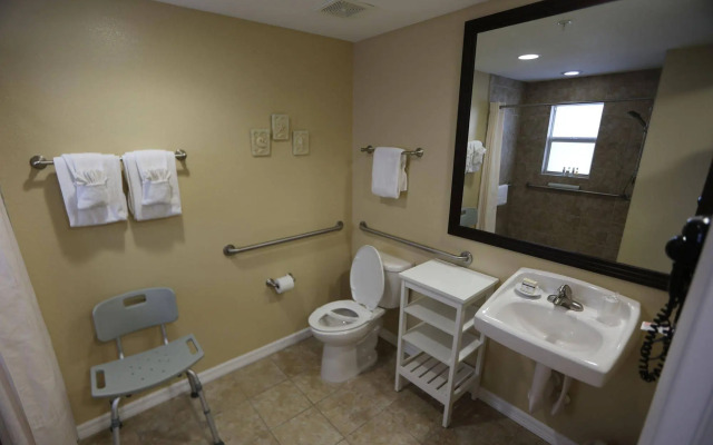 Shoreline Island Resort - Exclusively Adult