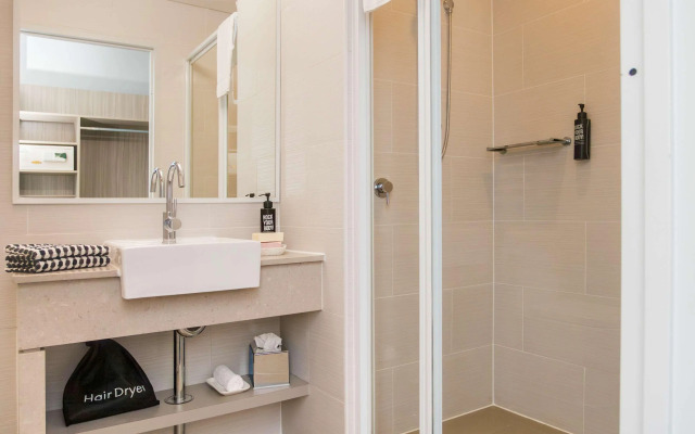 ibis Styles The Entrance