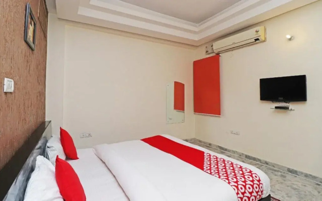 Mannat Residency By OYO Rooms