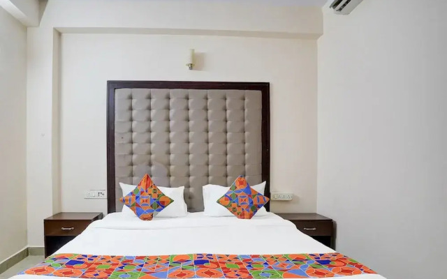 FabHotel Leo Grand