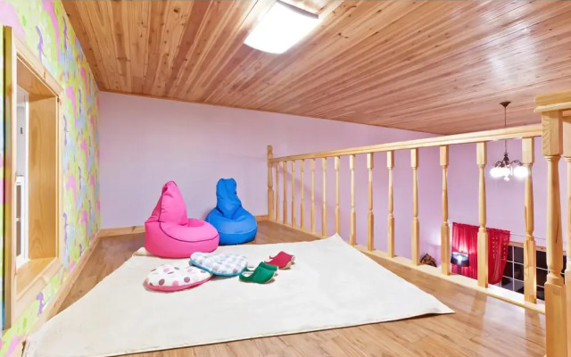 Yangyang hwansangeui seong pension