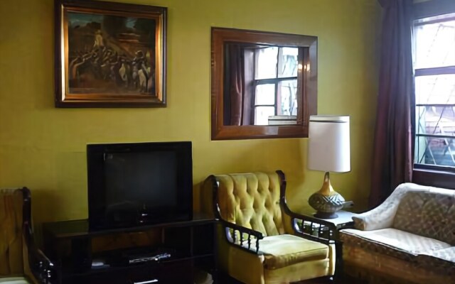 Miraflores Lodge