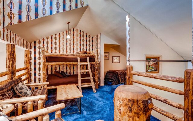 Kutuk Condominiums by RLC