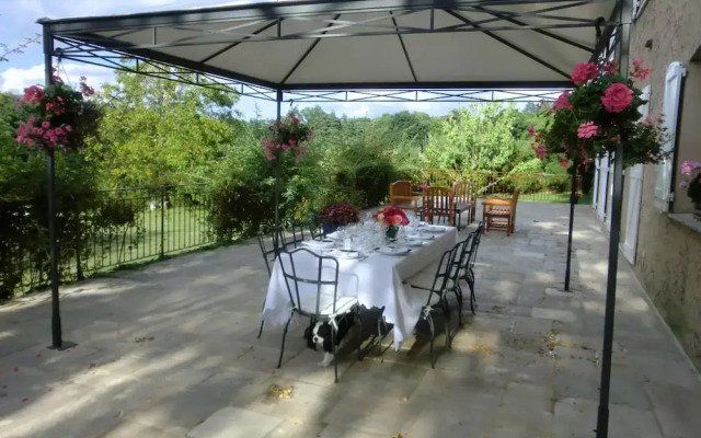 Le Petit Manoir Des Bruyeres