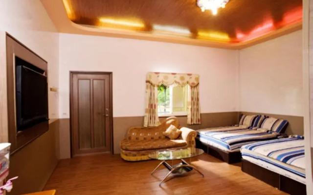 J Lin Hostel