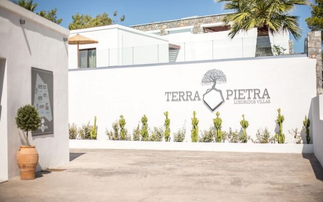 Terra Pietra Luxury Villas & Suites