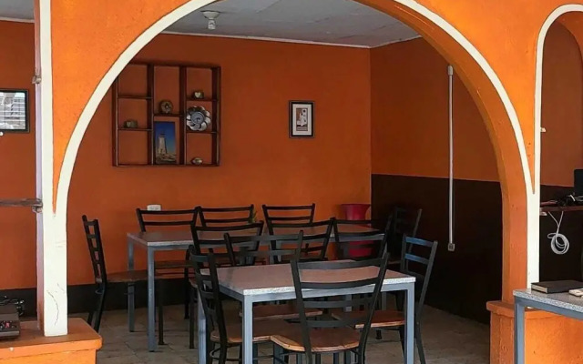 Hostal Cisne House