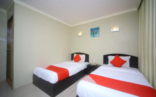OYO 1027 Hotel London