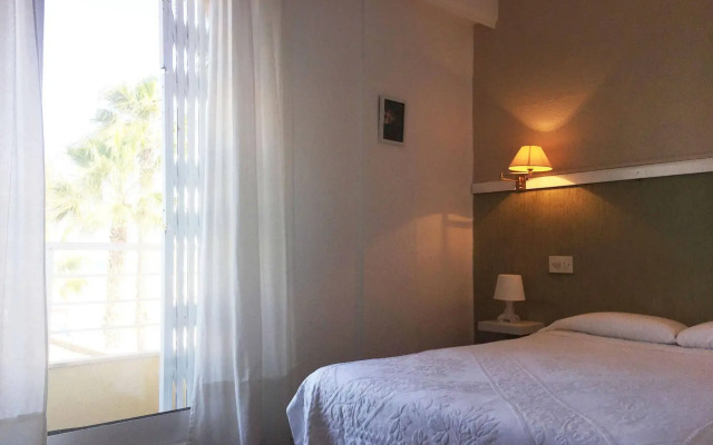 Malvarrosa Beach Rooms