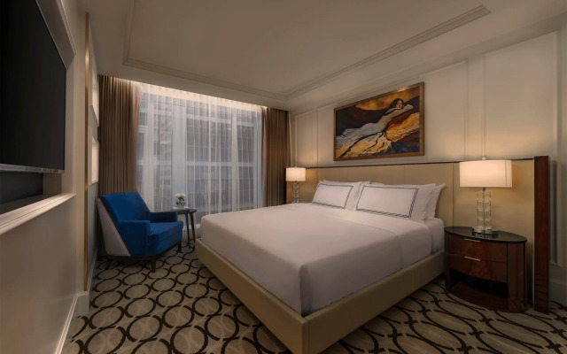 AZUR Legacy Collection Hotel