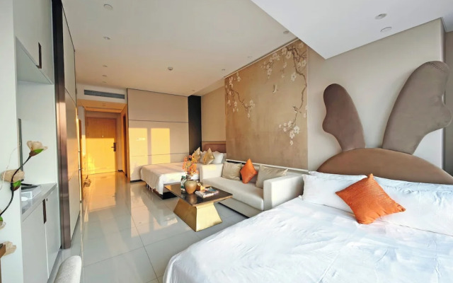 Interact China Fine Condo - Novotown