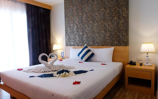 iCheck inn Central Patong