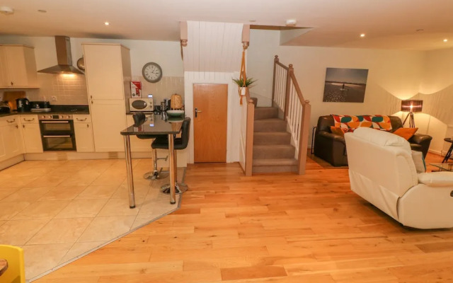 Barn End, 9 Stad Clynnog
