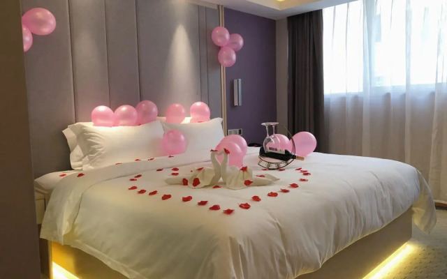Lavande Hotel·Turpan Grand Cross