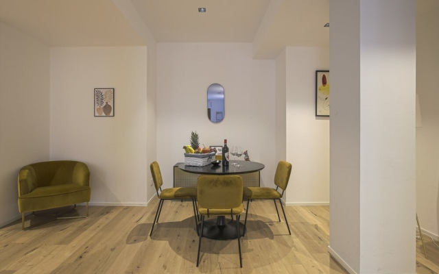 Milan Chic Luxury Apartments-hosted by Sweetstay