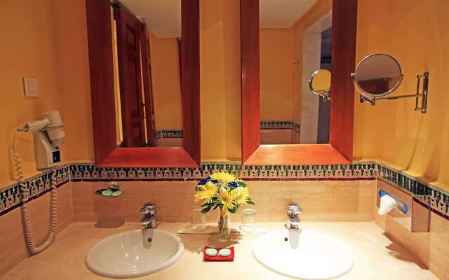 Rose Aqua Park Hotel