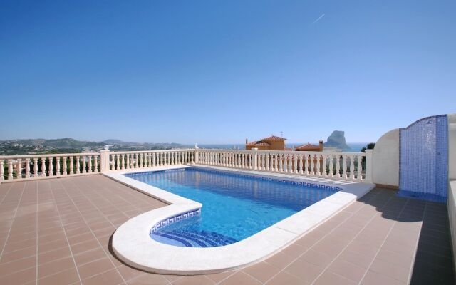 Villa with 4 Bedrooms in Calp, with Wonderful Sea View, Private Pool And Furnished Garden - 3 Km From the Beach