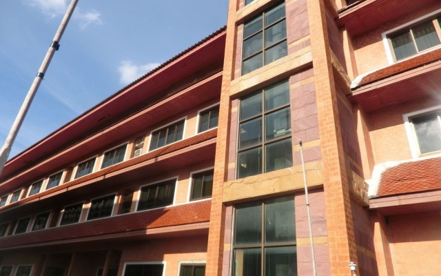 Ayutthaya Thanee Hotel — 3-star hotel in Ayutthaya