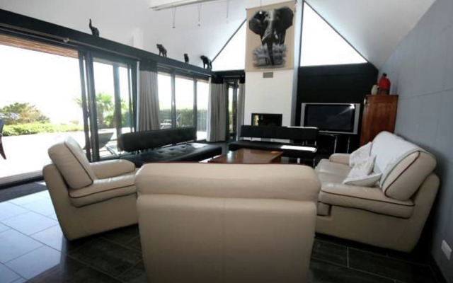 Elite Holiday Home with Private Pool in Plouhinec France