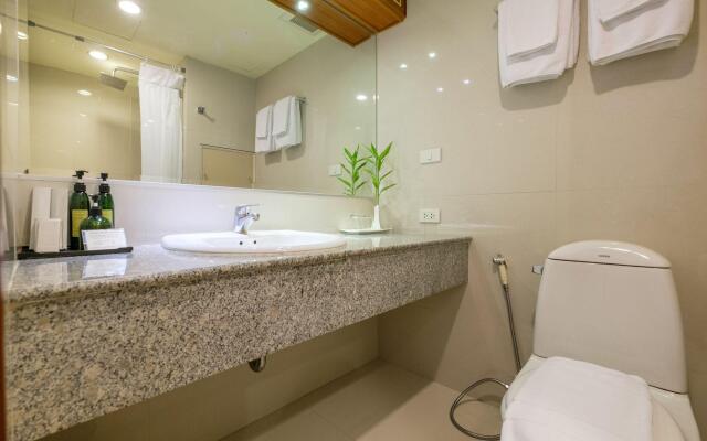 Evergreen Place Siam by UHG