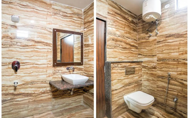 Ok International by OYO Rooms