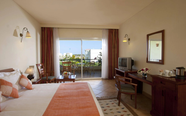 Royal Pharaoh Makadi - Hotel & Resort