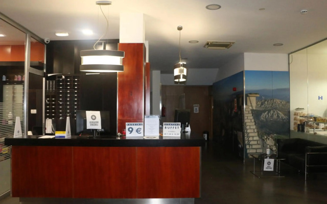 Hotel 44