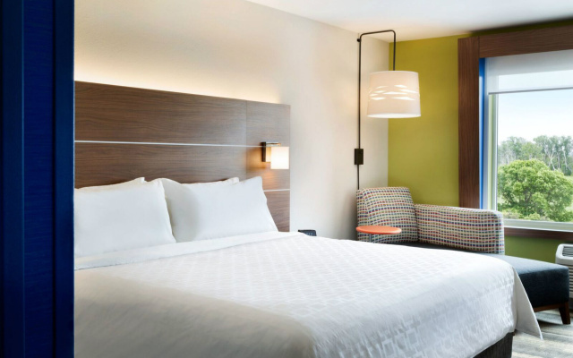 Holiday Inn Express & Suites Red Wing by IHG