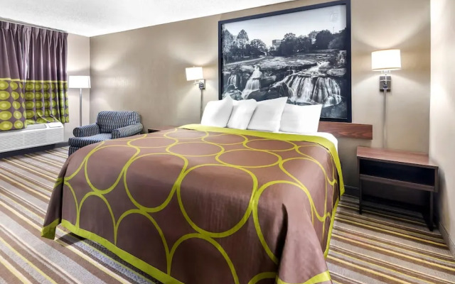 Super 8 Motel - Columbia