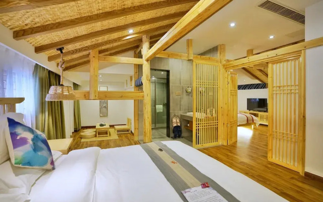 Yuexijiang Boutique Holiday Hotel