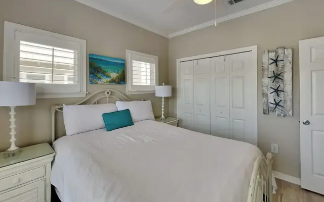 Layze Dayze by Southern Vacation Rentals