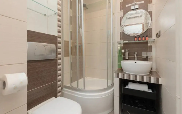 Apartment Jana Pawła II by Renters