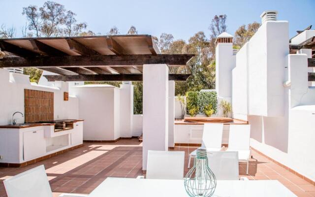 Luxury Duplex Penthouse Alcazaba Beach - RDR157