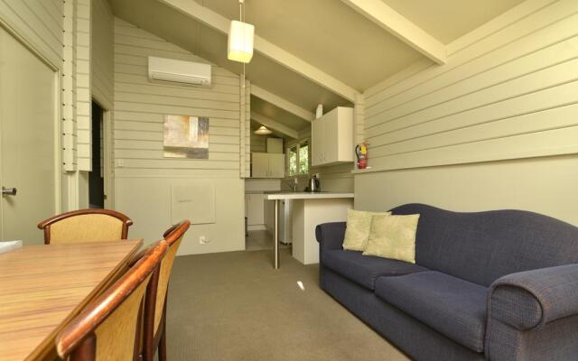 Furneaux Lodge