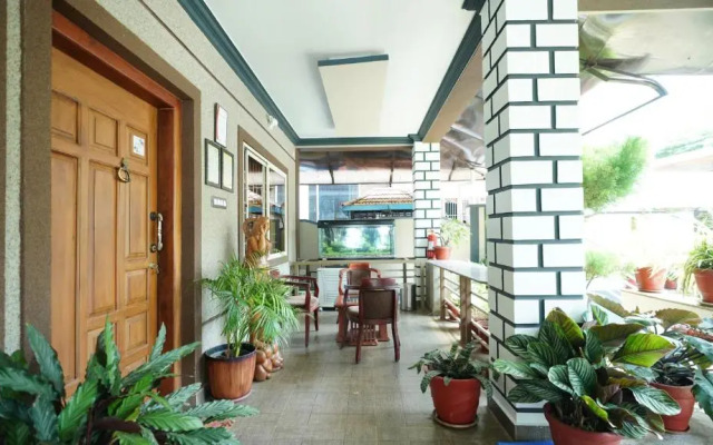 Srinikethana Home Stay with Swimming Pool