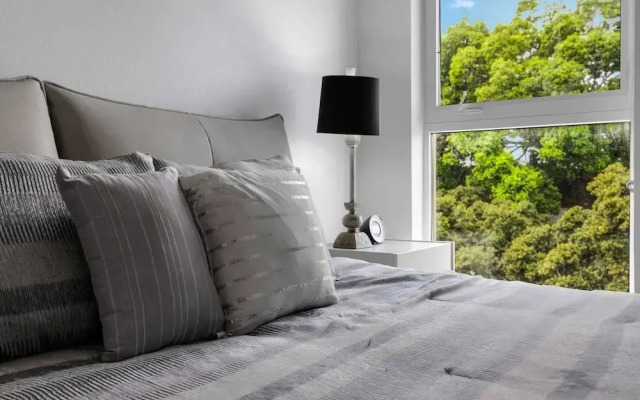 Stylish 1BR Family Apartment by Dtla